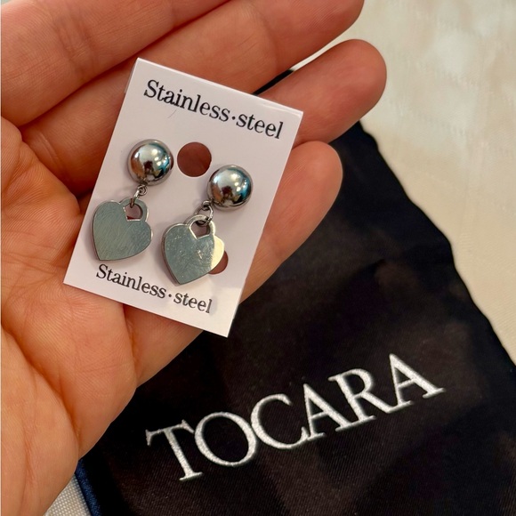 Tocara NWT Stainless Steel Heart Earrings - Picture 3 of 4